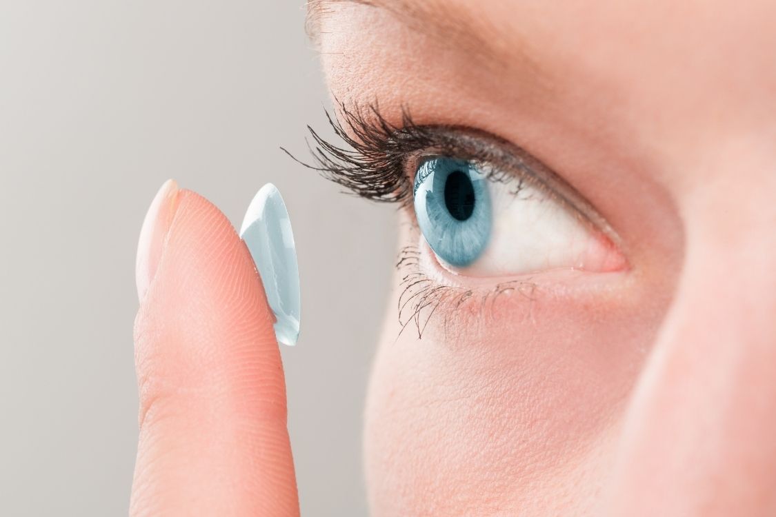 How Do Multifocal and Bifocal Contacts Work?